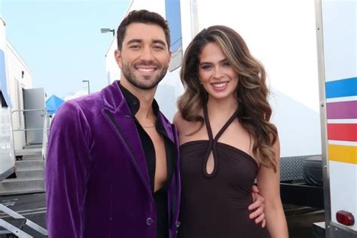 Are Joey and Carly together?
