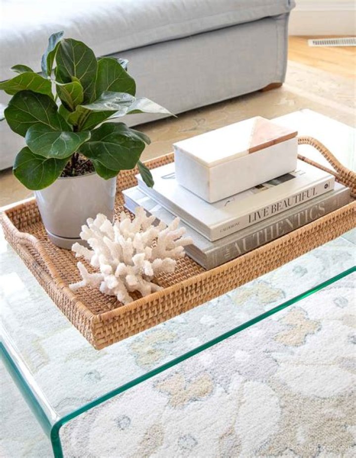 Can a table runner go on a coffee table?