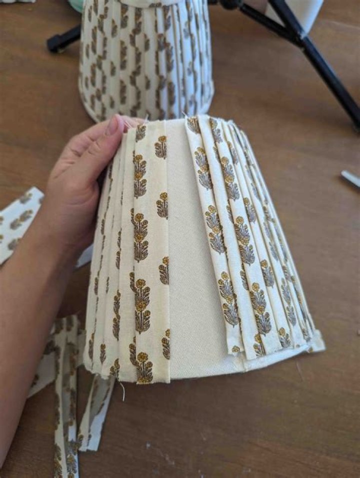 Can I cover a lampshade with fabric?