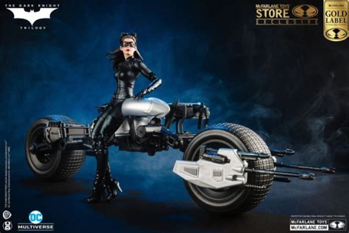 Did Batman use a gun in the Dark Knight Rises?