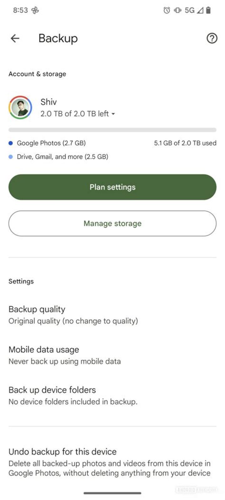 Does deleting backup delete photos?
