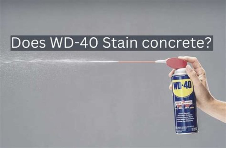 Does WD-40 ruin plastic?