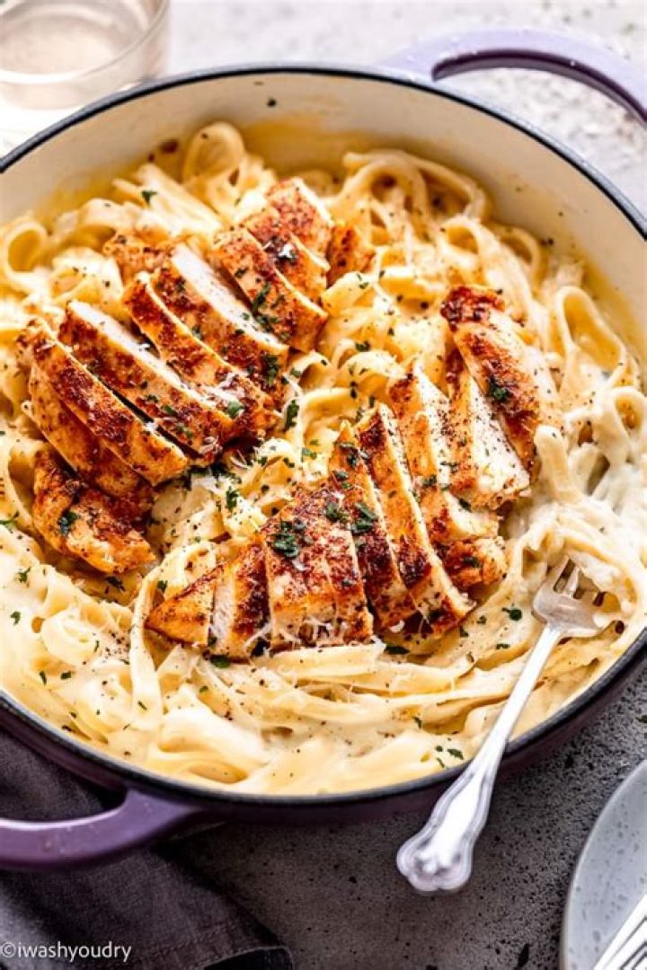 Is pasta good for chickens?